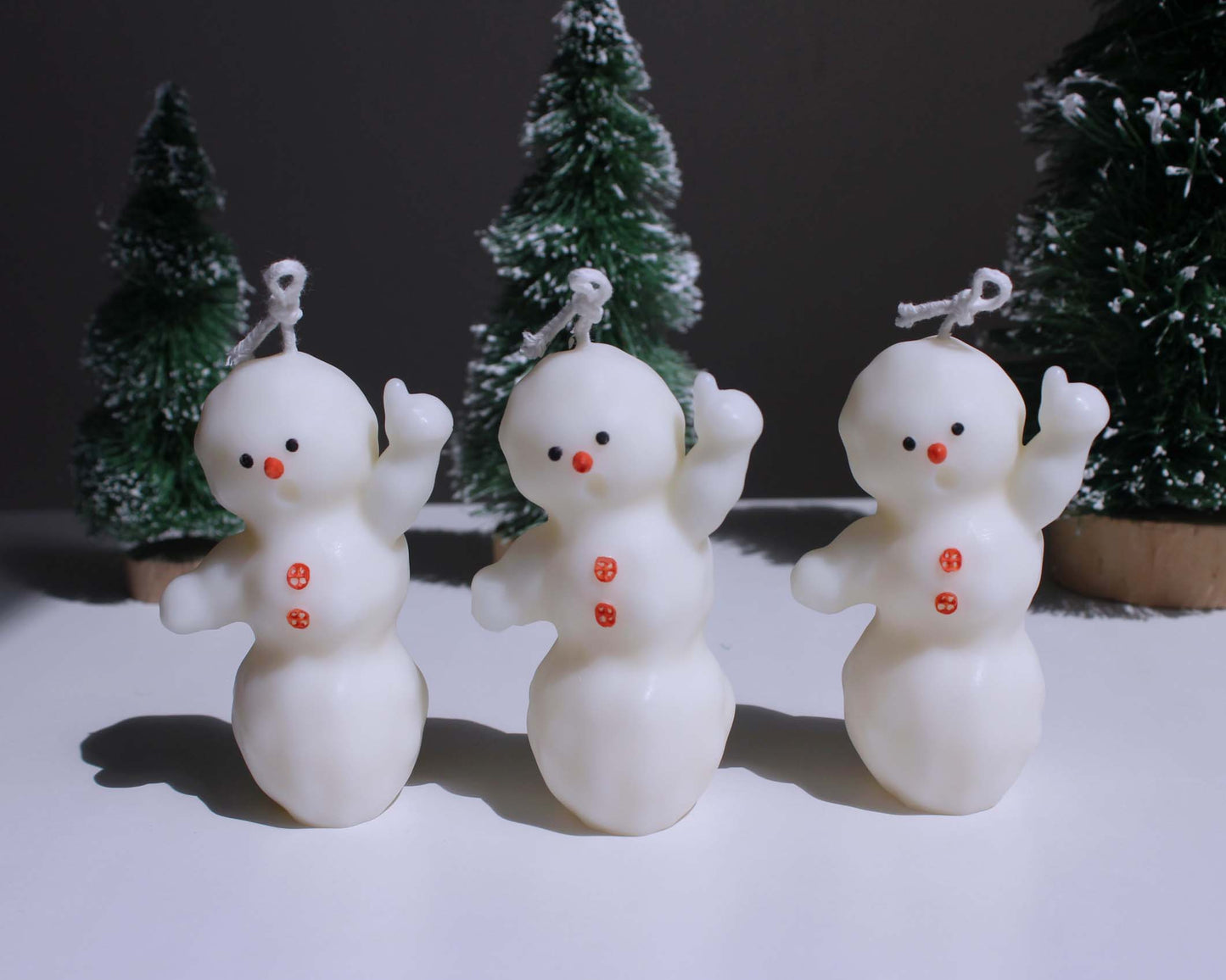 Thumbs Up Snowman Candle