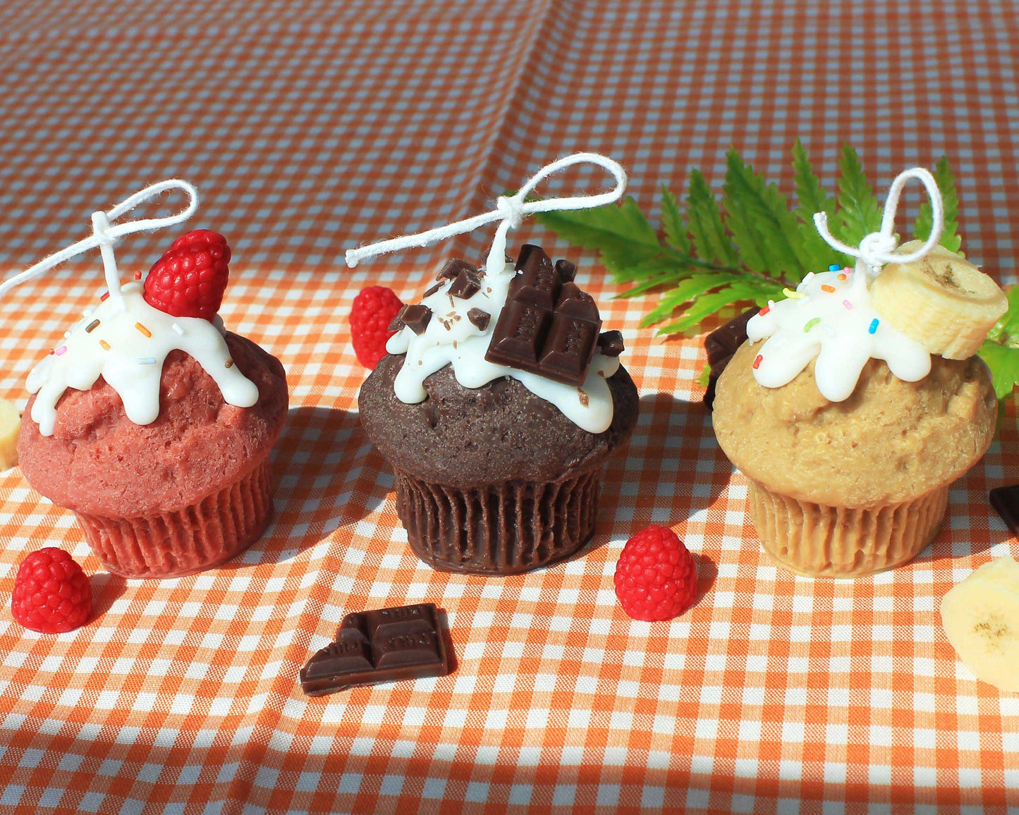 Muffin Candle (Chocolate, Raspberry, Banana)