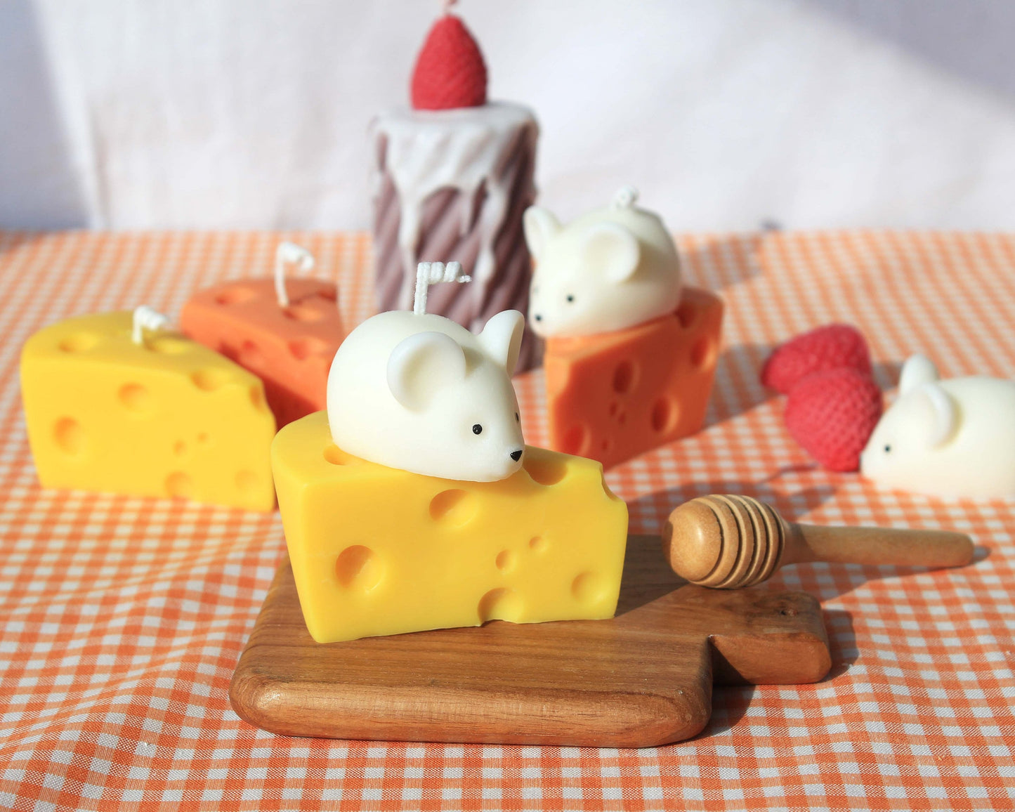 Cheese Candle with Jerry the Mouse Candle