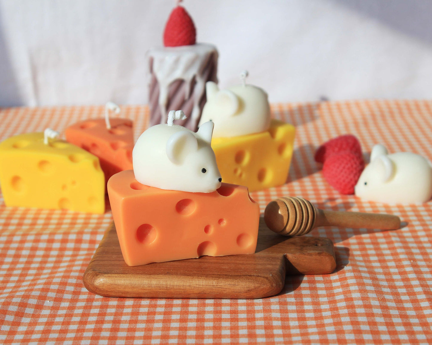 Cheese Candle with Jerry the Mouse Candle