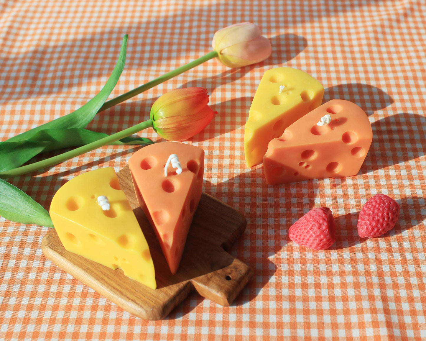 Cheese Candle with Jerry the Mouse Candle