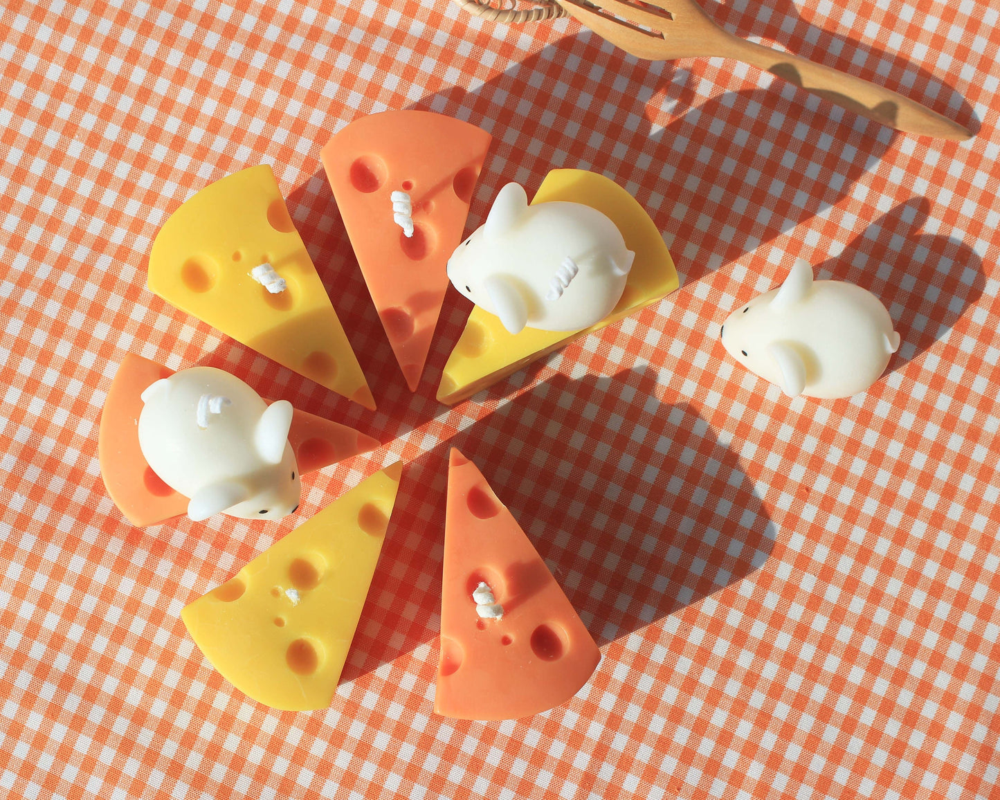 Cheese Candle with Jerry the Mouse Candle