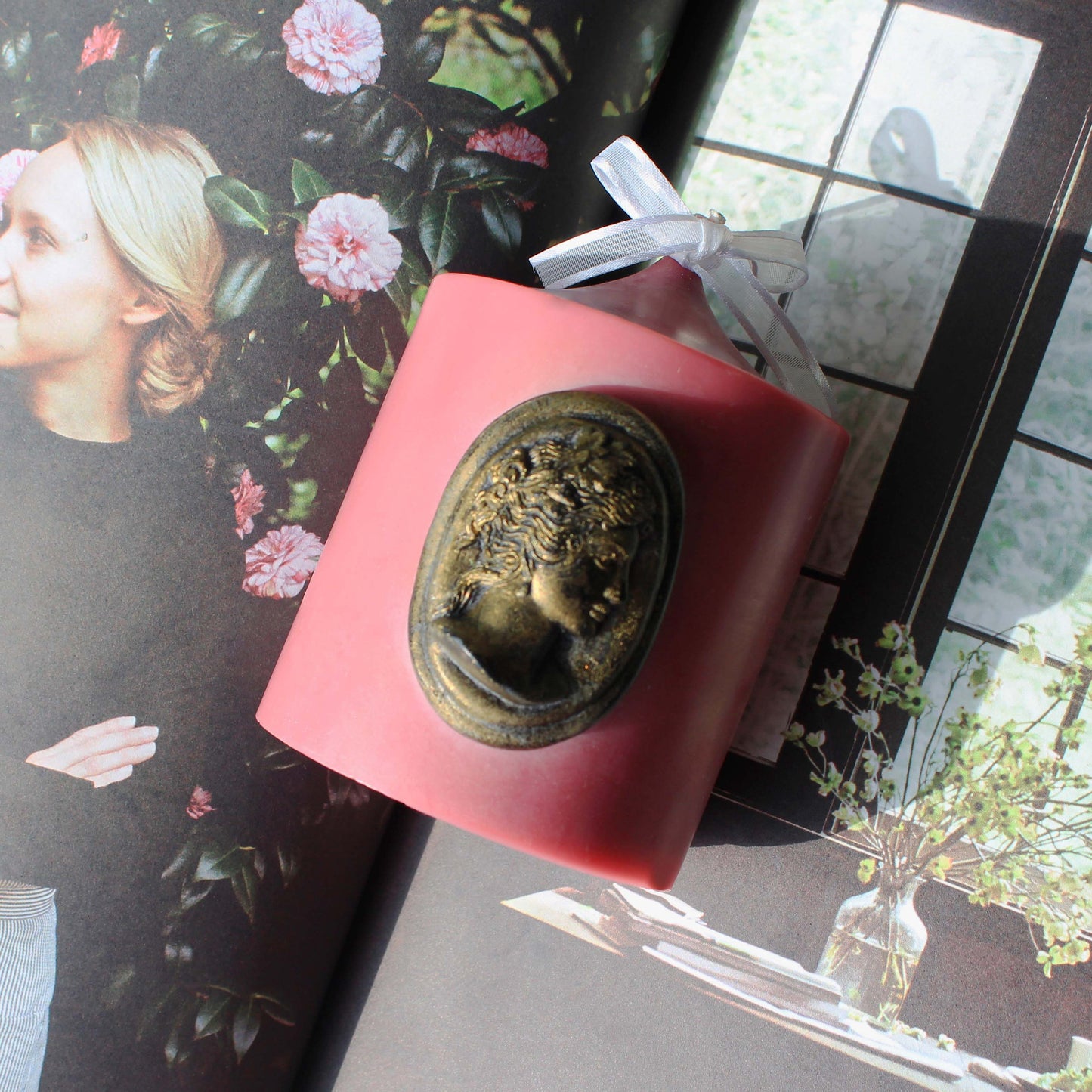 Vintage Cameo Candle