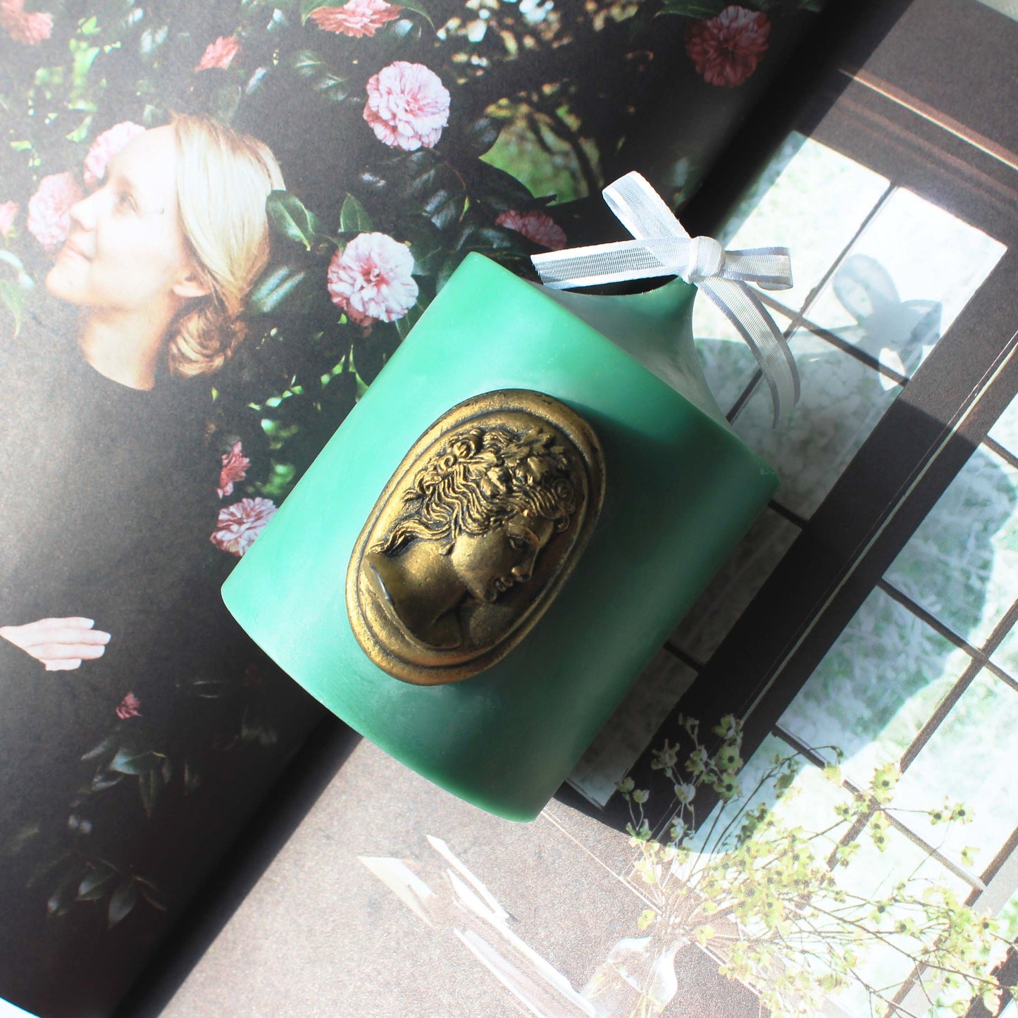 Vintage Cameo Candle
