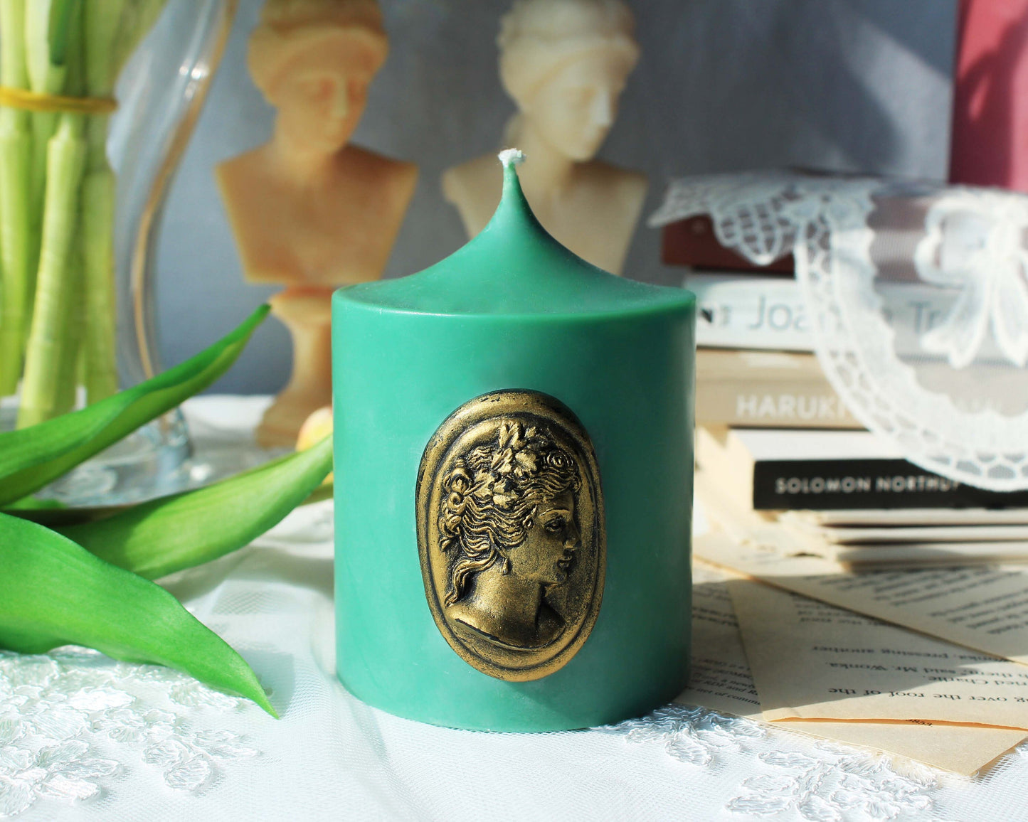 Vintage Cameo Candle