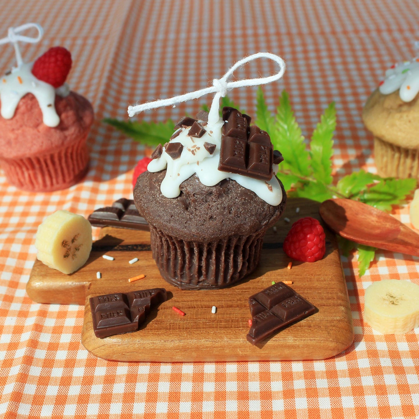 Muffin Candle (Chocolate, Raspberry, Banana)