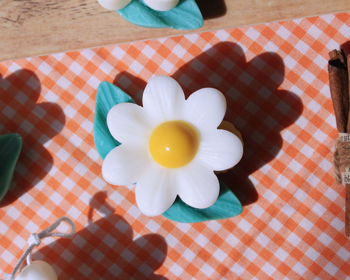 Flower Candle / Daisy, Chamomile, Marguerite Candle