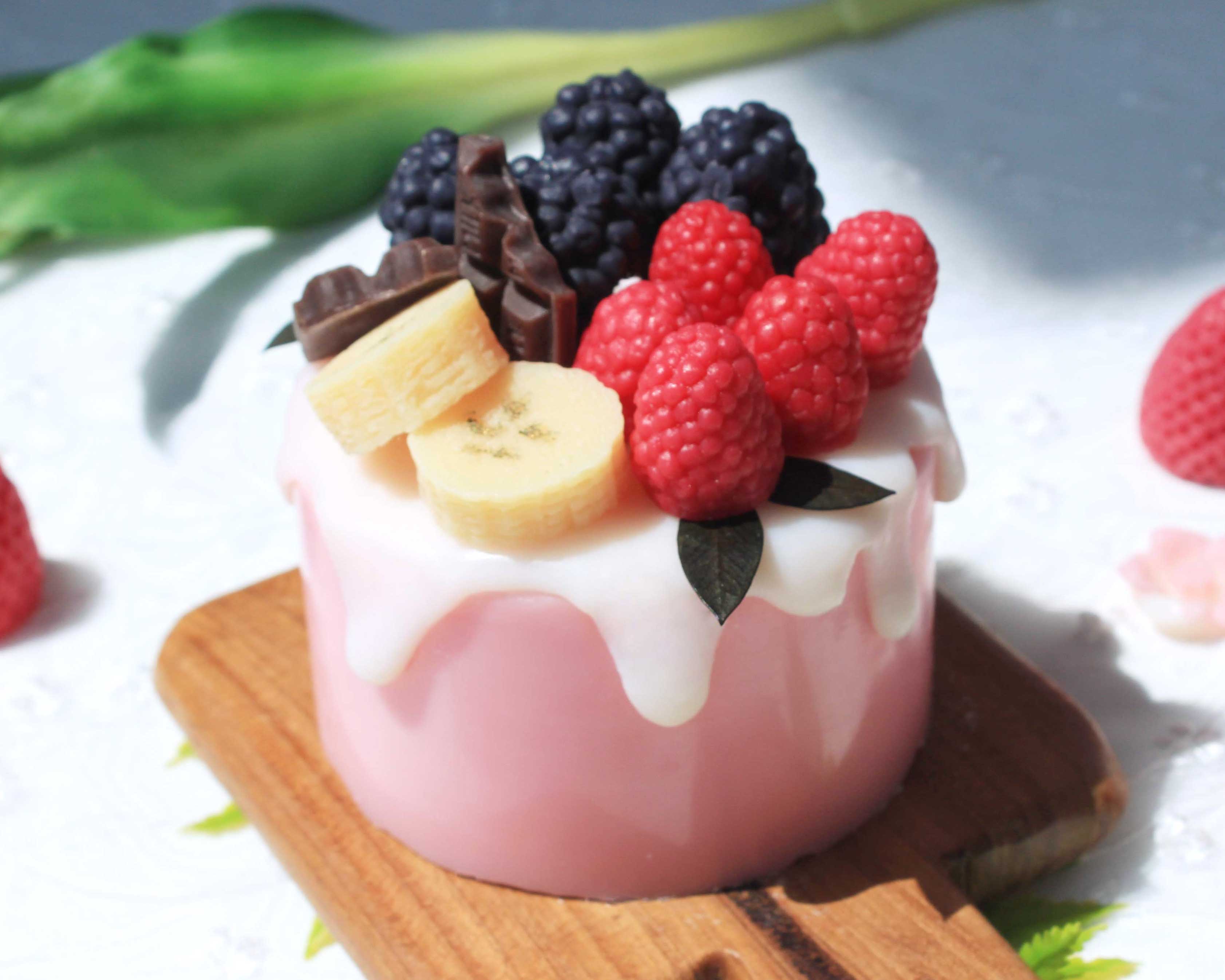 Fruit Cake Candle (Raspberry, Blackberry, Banana, Chocolate)